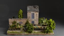 Fransk hus med baggård - diorama