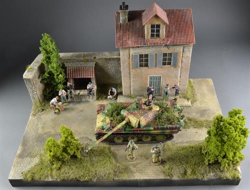 Fransk hus med brønd - diorama